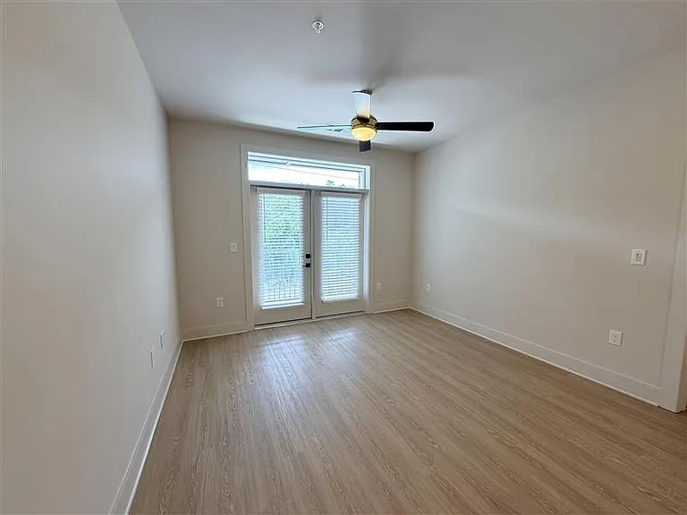 District on the Etowah Apartments — Photo 1319