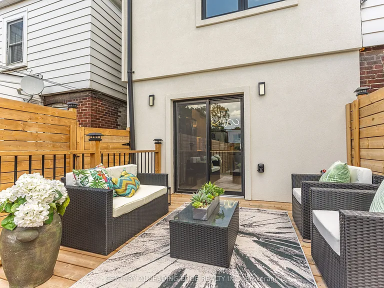 12 Marigold Ave — Photo 36