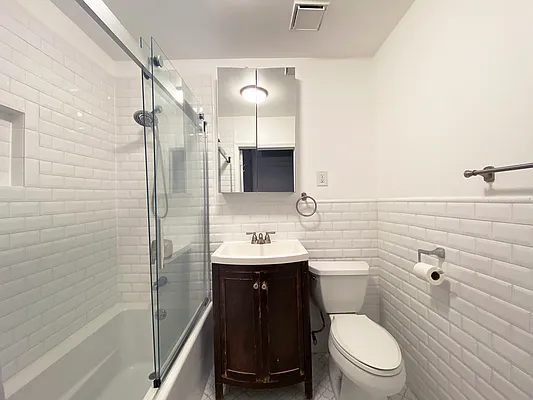 Rented by Corcoran | media 21