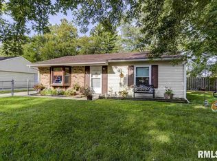 1929 Stonehenge Rd, Springfield, IL 62702