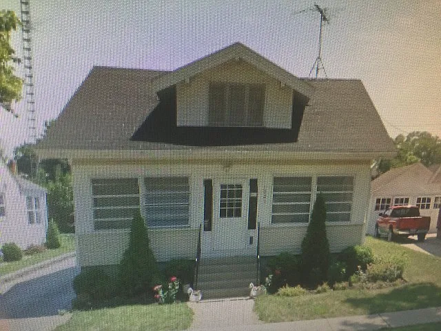 1021 Hill Ave photo 1