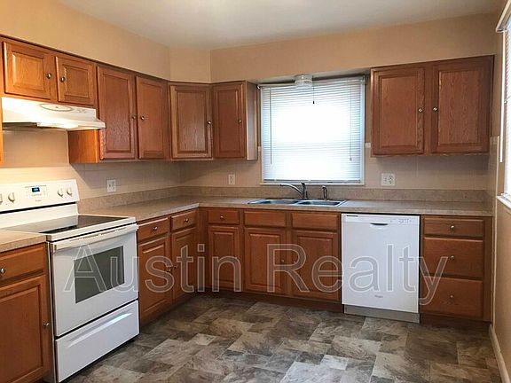 4th image of 820 Florland Dr