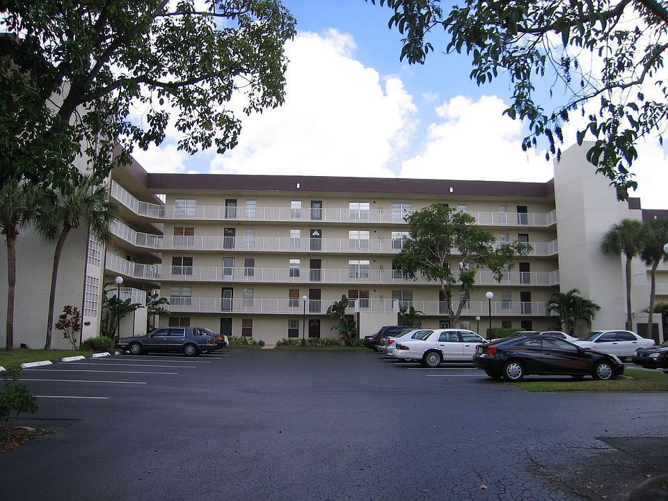 Exterior Front View