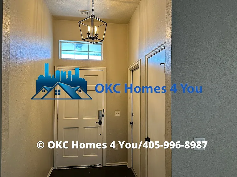 17904 Scarlet Oak Ln — Photo 2
