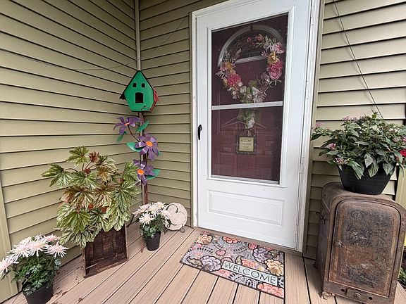 2nd image of 317 N Walnut St