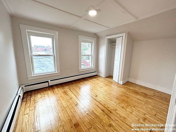 3rd image of 13 Saratoga St #2R