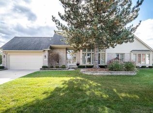 42851 Matthew Dr, Sterling Heights, MI 48313