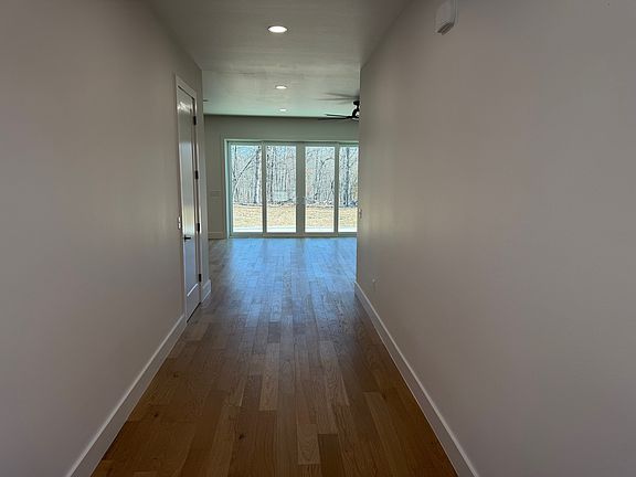 5th image of 30 Magrath Cir