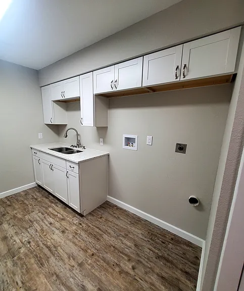 1004 E Bowie St #F — Photo 7