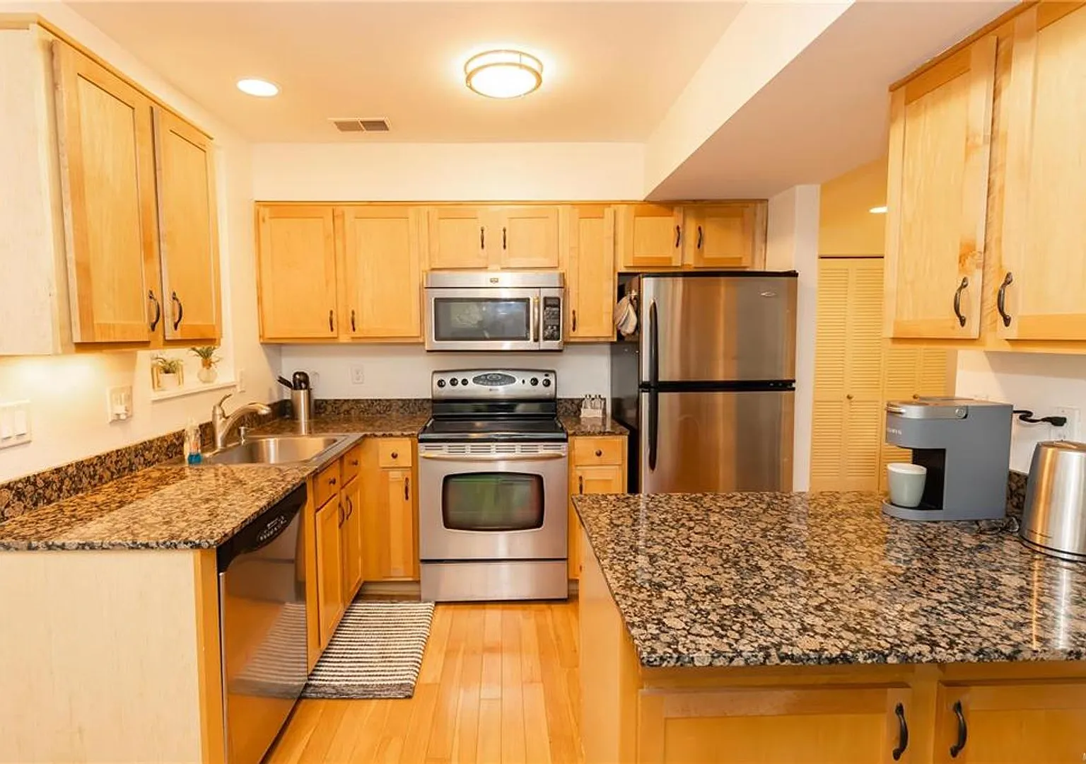 5350 Pershing Avenue #2a | Saint Louis 63112 — Photo 2