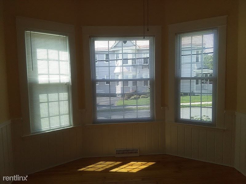2nd image of 1508 Rugby Rd