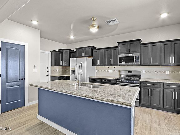 3rd image of 14833 Sunny Land Ave