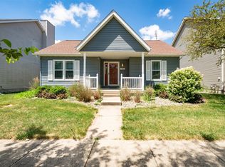 1317 Ogelthorpe Ave, Normal, IL 61761