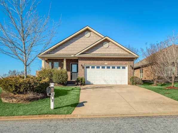 210 Scottish Ave, Simpsonville, SC 29680