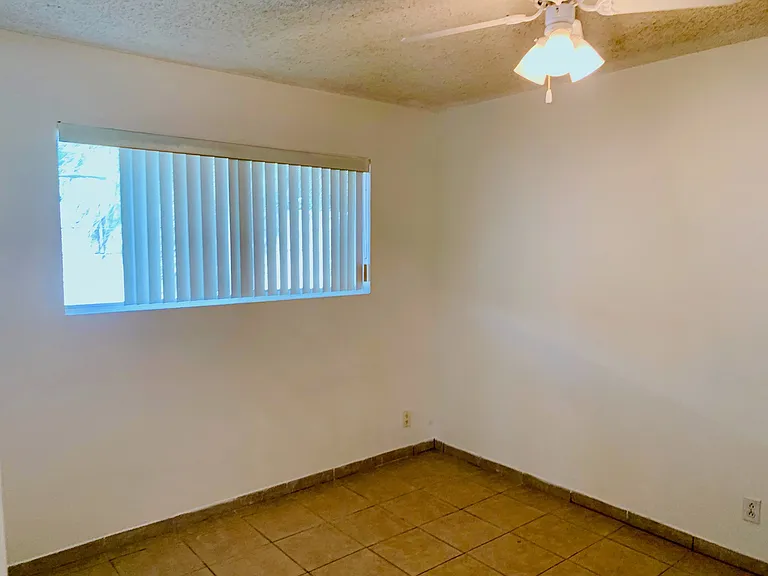 7107 N 53rd Ave — Photo 28