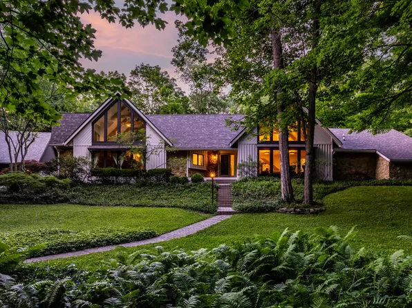 3860 Nesbitt Rd, Indianapolis, IN 46220