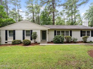 50 Wildwood Ct, Southern Pines, NC 28387