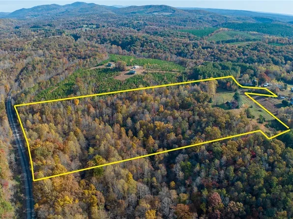 118 Roberts Ln, Shipman, VA 22971