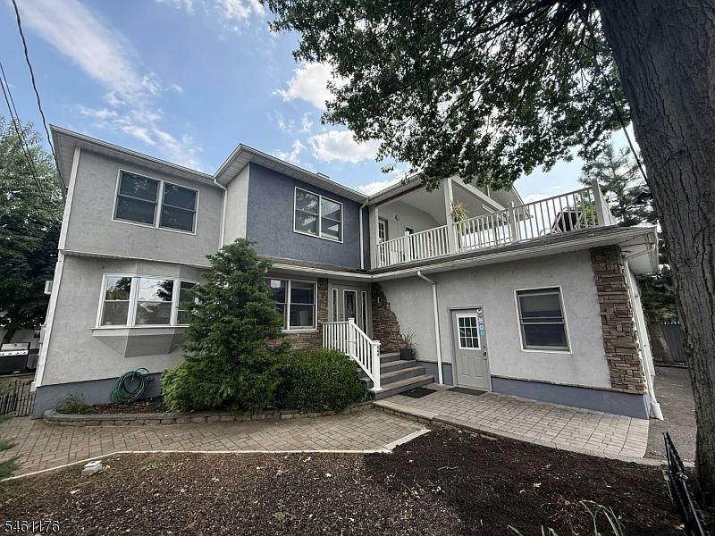 1st image of 444 Riverside Ave