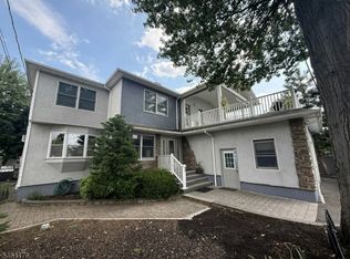 444 Riverside Ave, Lyndhurst Twp., NJ 07071