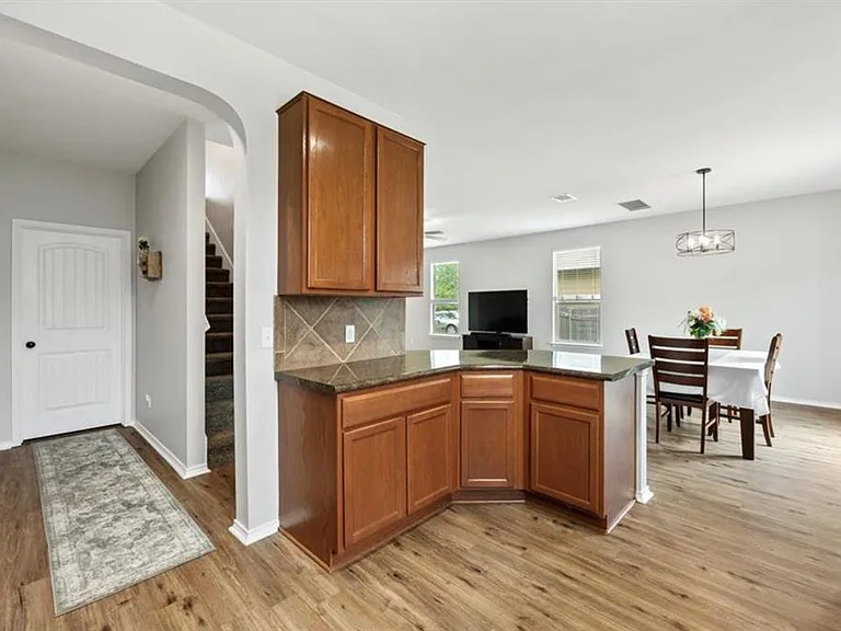 188 Rummel Dr — Photo 10
