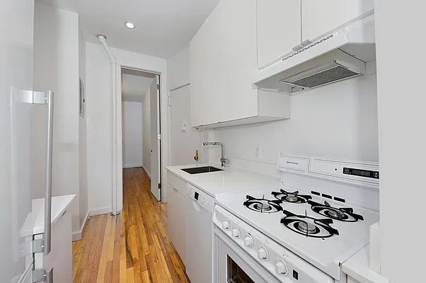 Rented by Aether Property Group | media 16