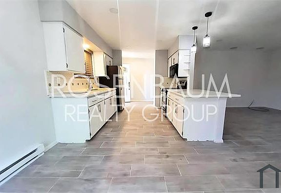 4th image of 3547 N Valorie Dr