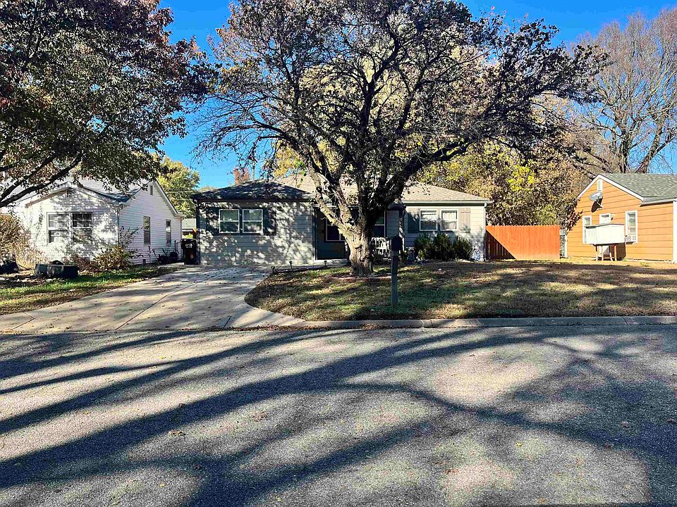 2nd image of 218 Martha Ave