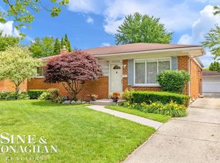 32430 Gloede Dr, Warren, MI 48088