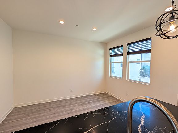 5th image of 10529 Coupland Way