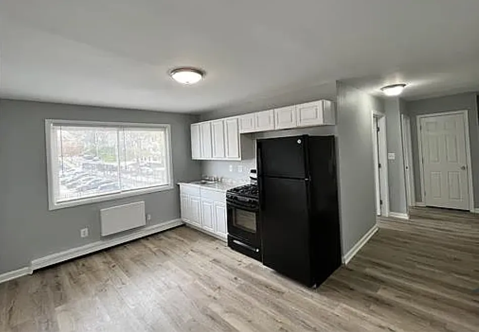 3 bed, 750 sqft, $2,815 — Photo 4
