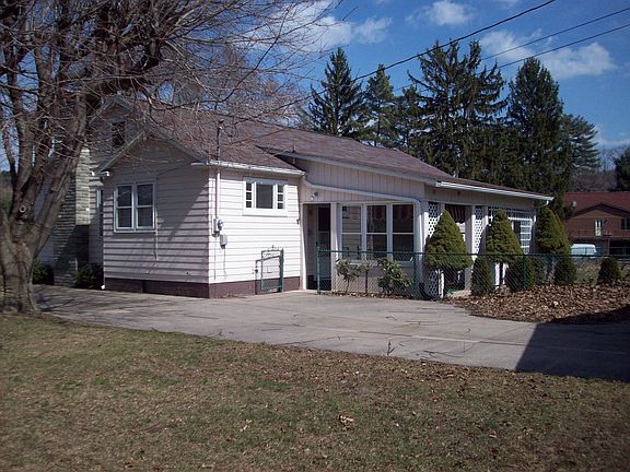 3rd image of 1821 Metzger Ave