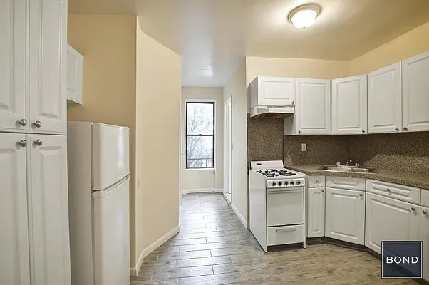 Rented by Bond New York | media 15