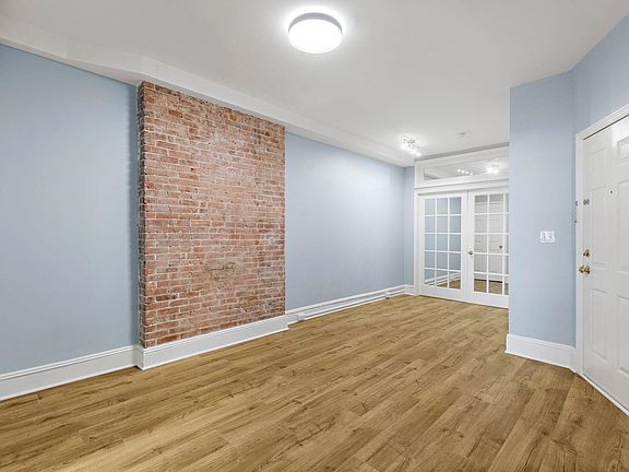 2nd image of 322 Washington St APT 6