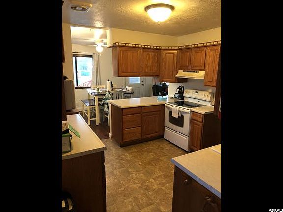 3rd image of 3389 S Helen Dr