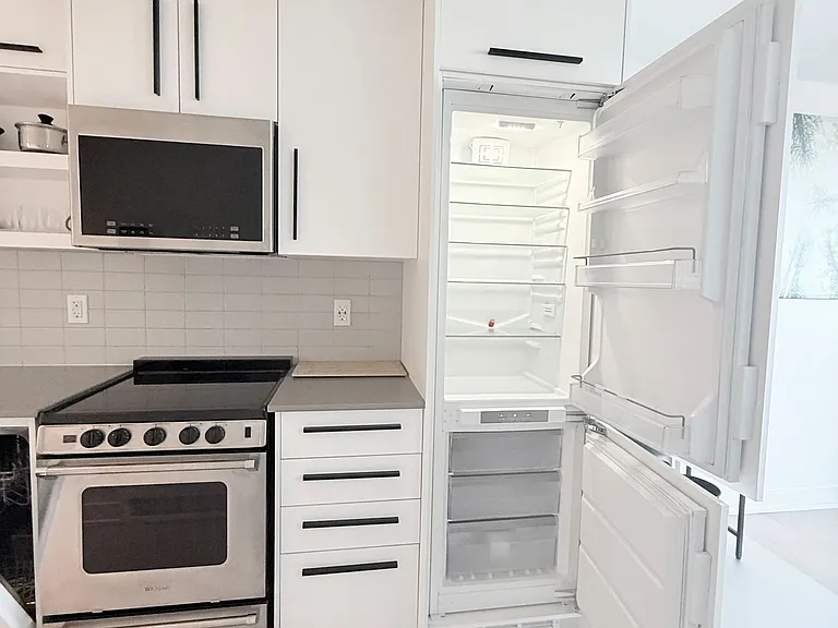 560 Rideau St #423 — Photo 8