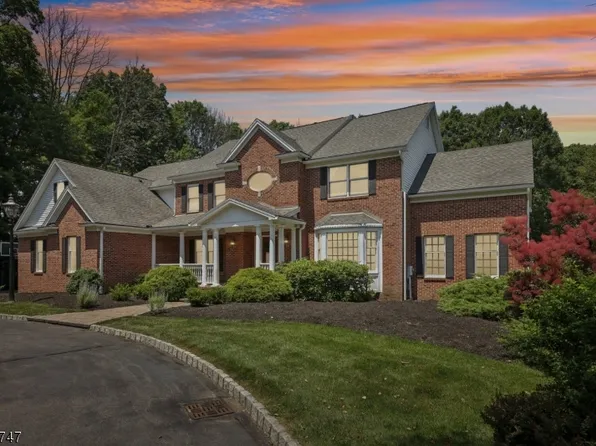 30 Wellington Dr, Washington Twp., NJ 07853