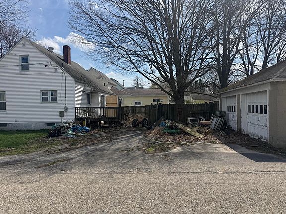 5th image of 35 N Church St