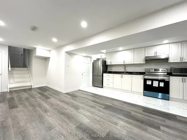 270 Coventry Ct, Oshawa, ON L1G 6H3