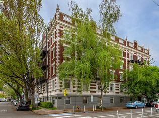 1811 NW Couch St APT 307, Portland, OR 97209