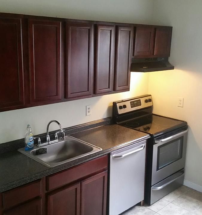 Kitchen left