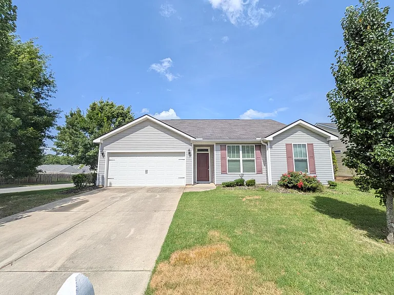 859 Westlawn Dr — Photo 1