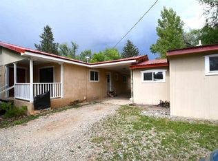 103 Sarson Ct, Taos, NM 87571