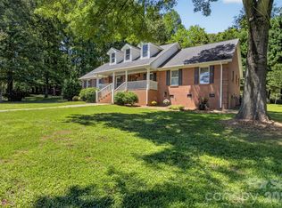 8234 Dennis Rd, Mint Hill, NC 28227