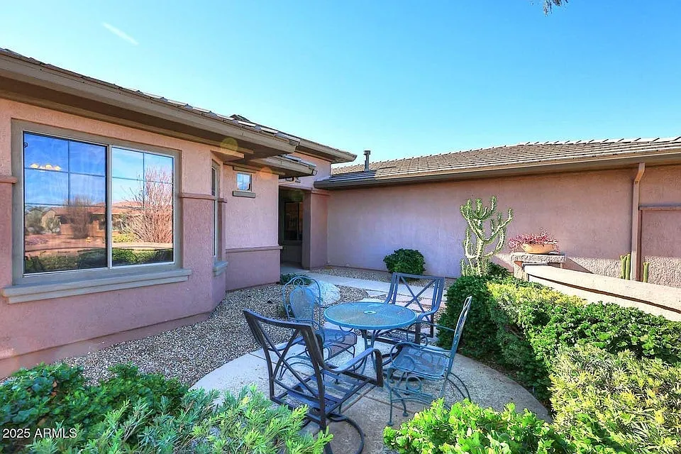 17547 W Calistoga Dr, Surprise, AZ 85387, USA — Photo 3