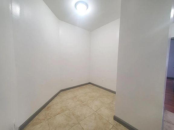 4th image of 25 Stuyvesant Ave #1FA