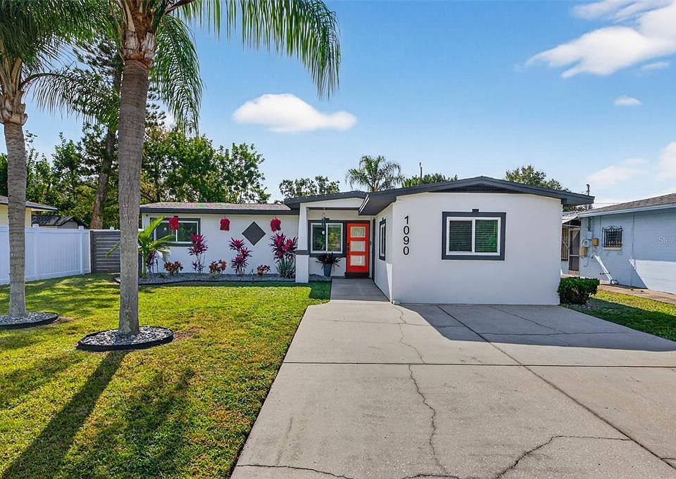 1st image of 1090 77TH AVENUE N