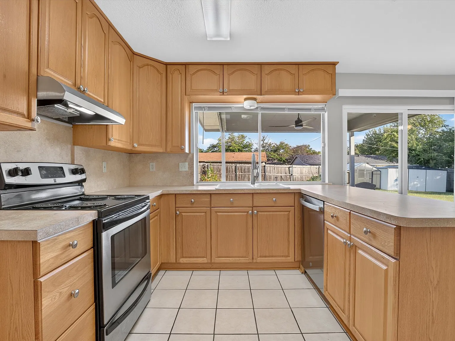3 bed, 1229 sqft, $1,650 — Photo 4