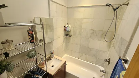 Rented by R New York