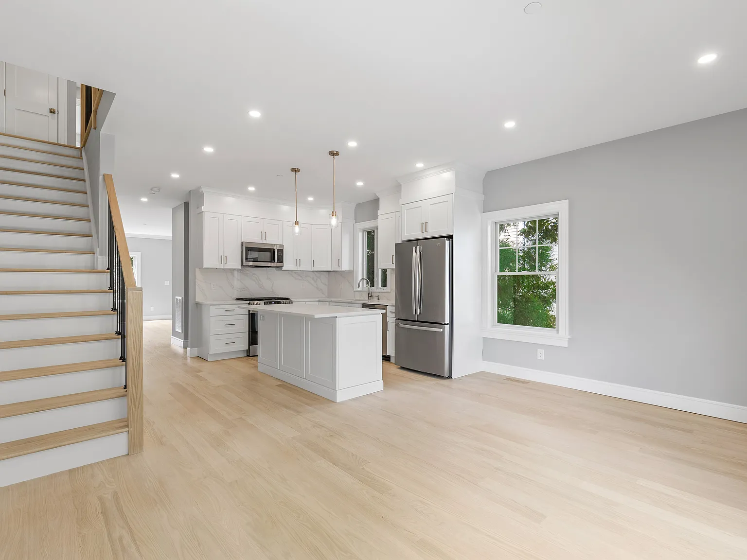 3 bed, 2.5 bath, 1624 sqft, $7,800 — Photo 4